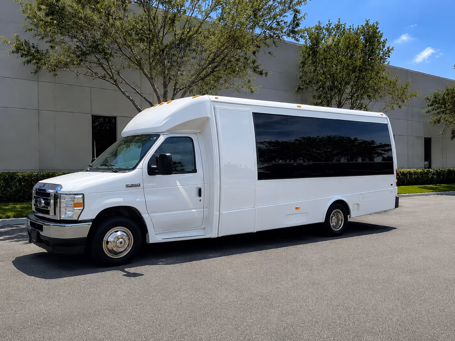 airport transfer buses between carlsbad and san or mcclellan palomar